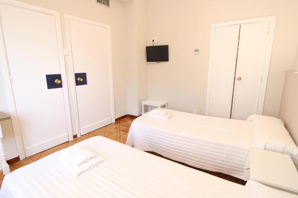 Hostal Tropical 莫特里尔 外观 照片